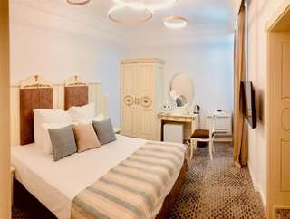 Гостевой дом ATLAS HOUSE Luxury Suites Пловдив Улучшенный двухместный номер с 1 кроватью-1
