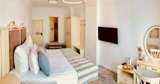 Гостевой дом ATLAS HOUSE Luxury Suites Пловдив Трехместный номер с балконом-2